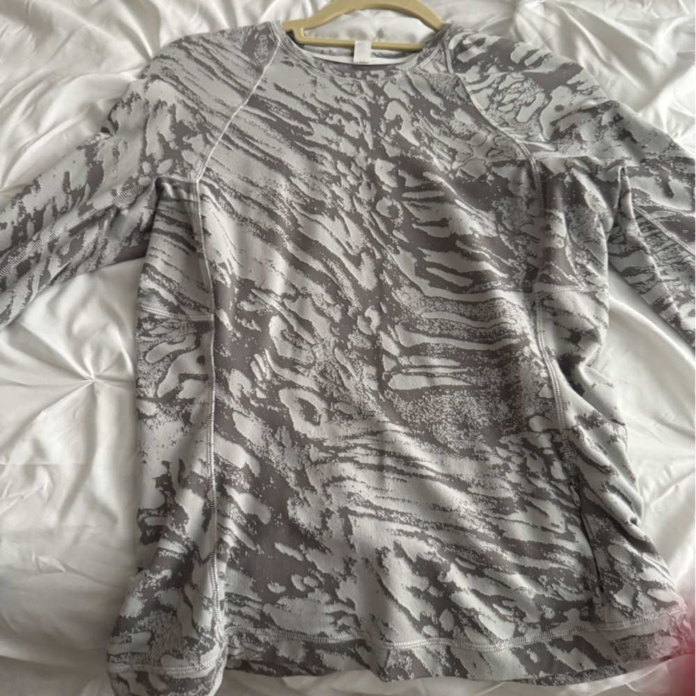lululemon Rulu Gray Abstract Long Sleeve Running Top